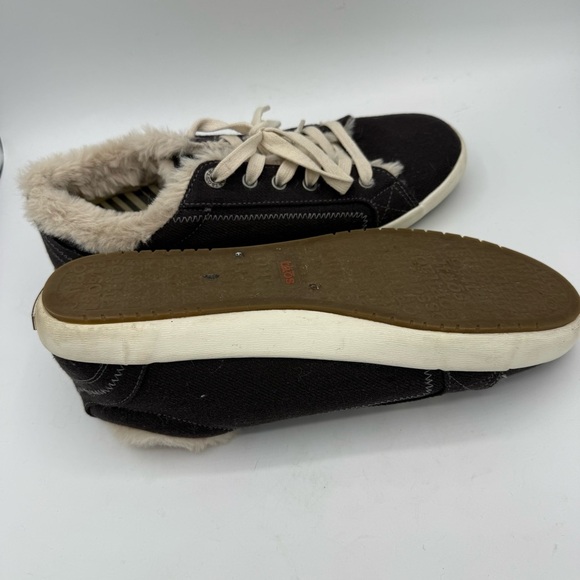 TAOS Starline Sneaker Faux Fur Line Charcoal Gray Women Shoe STN12844 Size 10 - Picture 6 of 7
